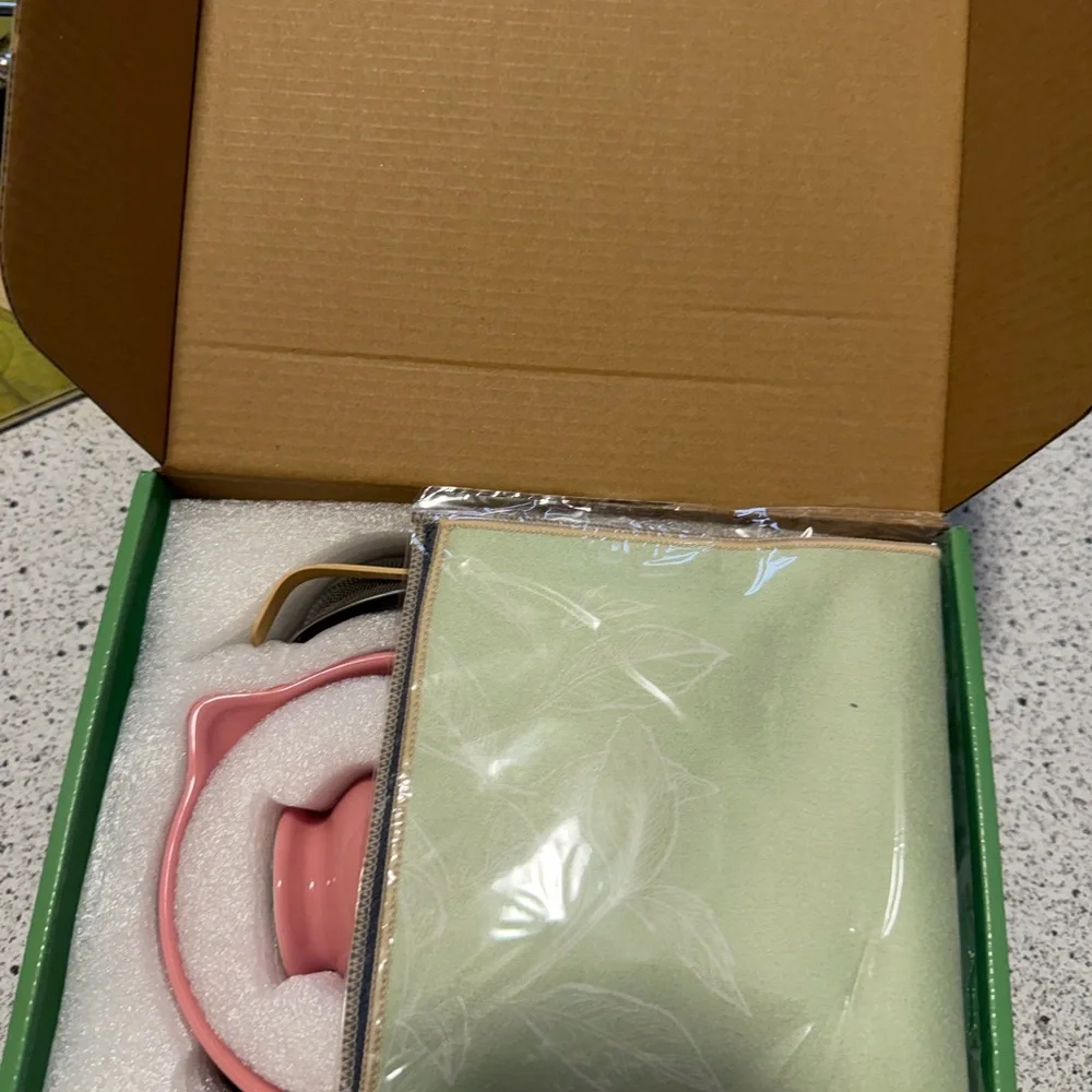 Matcha Tea Set - Green Box with Matcha Whisk Graphic